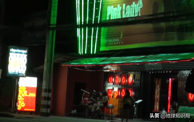 小心了,在緬甸路邊看到這些人一定不要停車!地球知識局