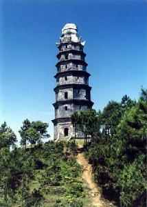 黑塔[四川宜賓七星山上的一座塔]