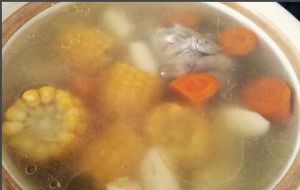 淮山玉米煲豬筒骨 淮山玉米煲豬筒骨