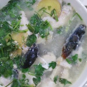 皮蛋芫荽魚片湯 皮蛋芫荽魚片湯