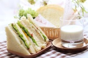 牛奶雞蛋土司 牛奶雞蛋土司