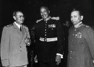 （圖）葉劍英與印度軍事友好訪華團團長卓榮鐸·納特·喬杜里中將