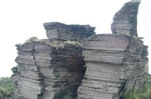 萬卷書崖 萬卷書崖