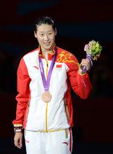 孫玉潔展示獎牌