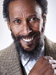 羅恩·西法斯·瓊斯 羅恩·西法斯·瓊斯