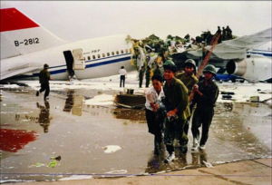 1990年廣州白雲機場劫機後三架飛機相撞事故