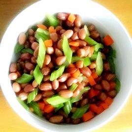 芹菜胡蘿蔔花生米