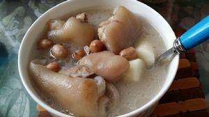 天麻花生豬手湯 天麻花生豬手湯