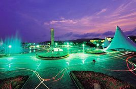 亞龍灣中心廣場 亞龍灣中心廣場