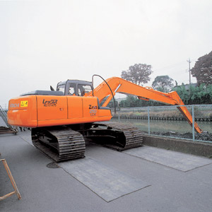 超長前端工作裝置