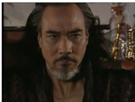 尹仲[瀘州市委黨校副調研員]