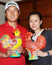 滿文軍與現任妻子