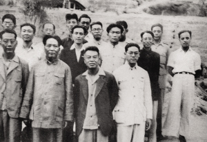 毛澤東會見中外記者訪問團(右三為趙超構)