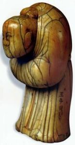 王子卯象牙雕“磨兜堅”人像 王子卯象牙雕“磨兜堅”人像