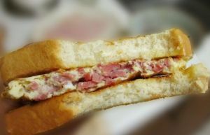 肉餅雞蛋吐司 肉餅雞蛋吐司