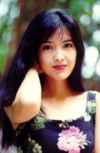 《情未了》演唱者：周慧敏