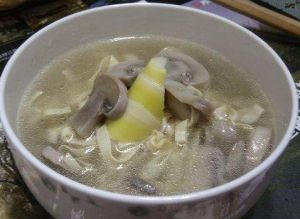 蘑菇春筍乾絲湯 蘑菇春筍乾絲湯