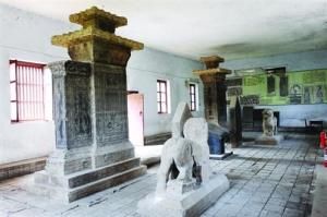 武氏墓群石刻 武氏墓群石刻