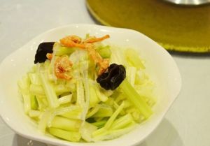 芹黃拌海米 芹黃拌海米