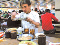 吃剩飯族 吃剩飯族