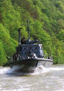 內河海軍演練中