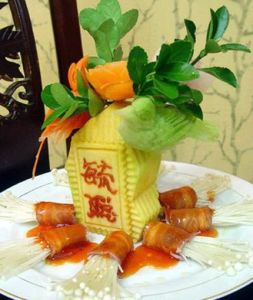 鮑汁煙肉金針卷 鮑汁煙肉金針卷