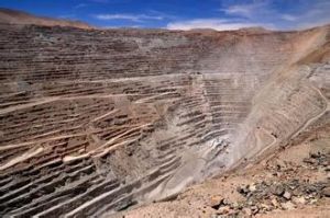 丘基卡馬塔斑岩銅礦床 丘基卡馬塔斑岩銅礦床