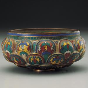 清乾隆掐絲琺瑯蓮瓣式爐