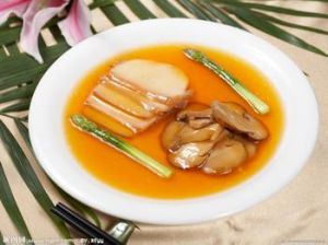 松茸扣鮑魚 松茸扣鮑魚