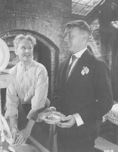 劇照：女大不中留