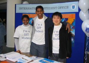 都柏林理工學院國際學生在開放日活動中