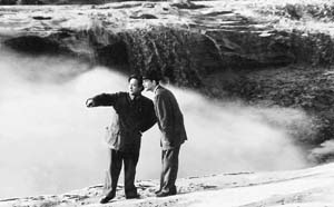 獨具魅力的《毛澤東與斯諾》（紀念建黨80周年）