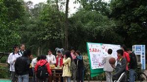 “水果賀片”宣傳現場