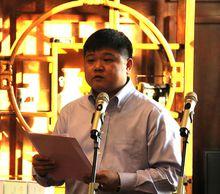 主持書畫家向孔子基金會捐贈儀式