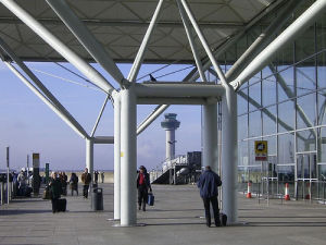 倫敦盧頓機場 倫敦盧頓機場