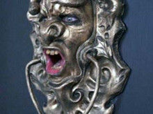 假裝門環嚇推銷員