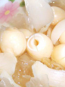 蓮子銀耳湯 蓮子銀耳湯