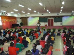 年級組長薛老師宣講