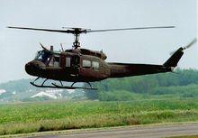 UH-1“休伊”多用途直升機