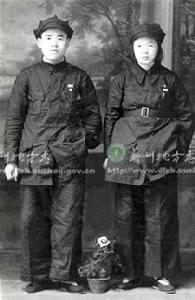 軍便裝與列寧裝