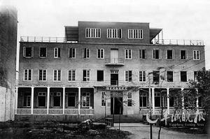 平民宮正面外景