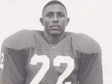 高中時期的劉易斯