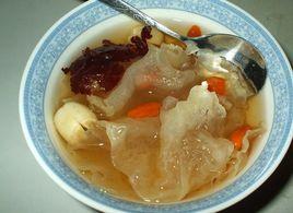 冰糖銀耳蓮子湯 冰糖銀耳蓮子湯