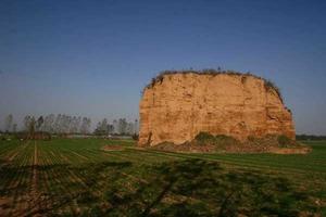 現在慎陵前有清人龔松林所立的