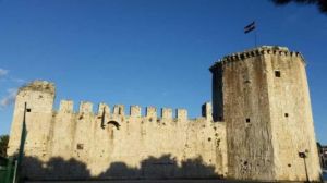 歷史古城特洛吉爾 歷史古城特洛吉爾