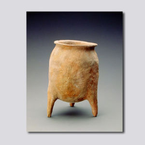 紅陶繩紋筒形三足鬲 紅陶繩紋筒形三足鬲