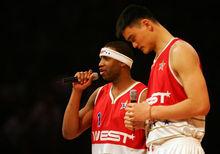 憑著出色的表現麥迪和姚明雙雙入選全明星賽