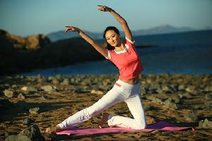 模特柔韌性健身法 北方模特學校