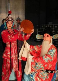 鄭業成京劇扮相