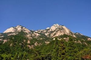 缽盂峰